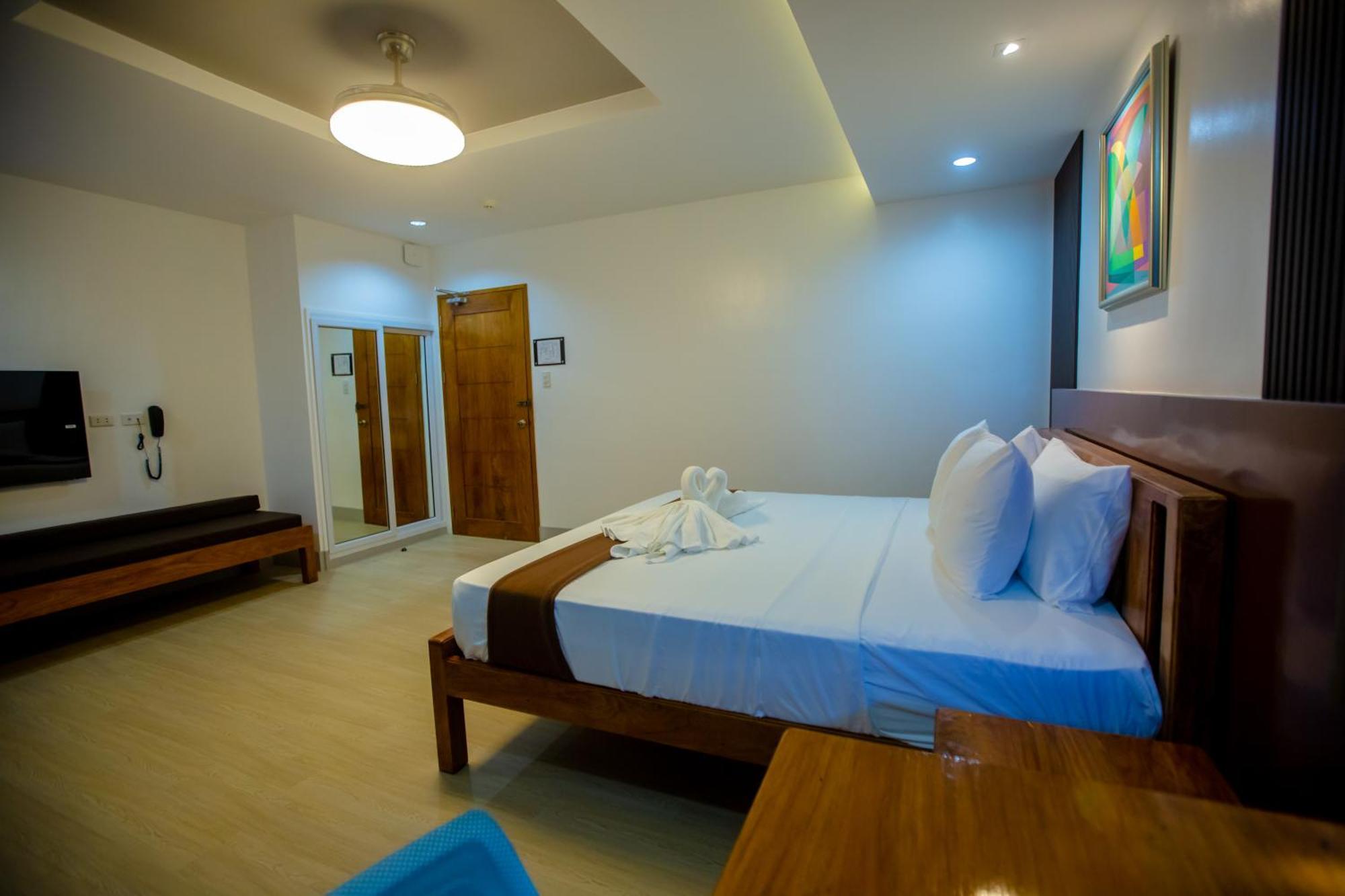 Horizon Hotel Romblon Exterior photo