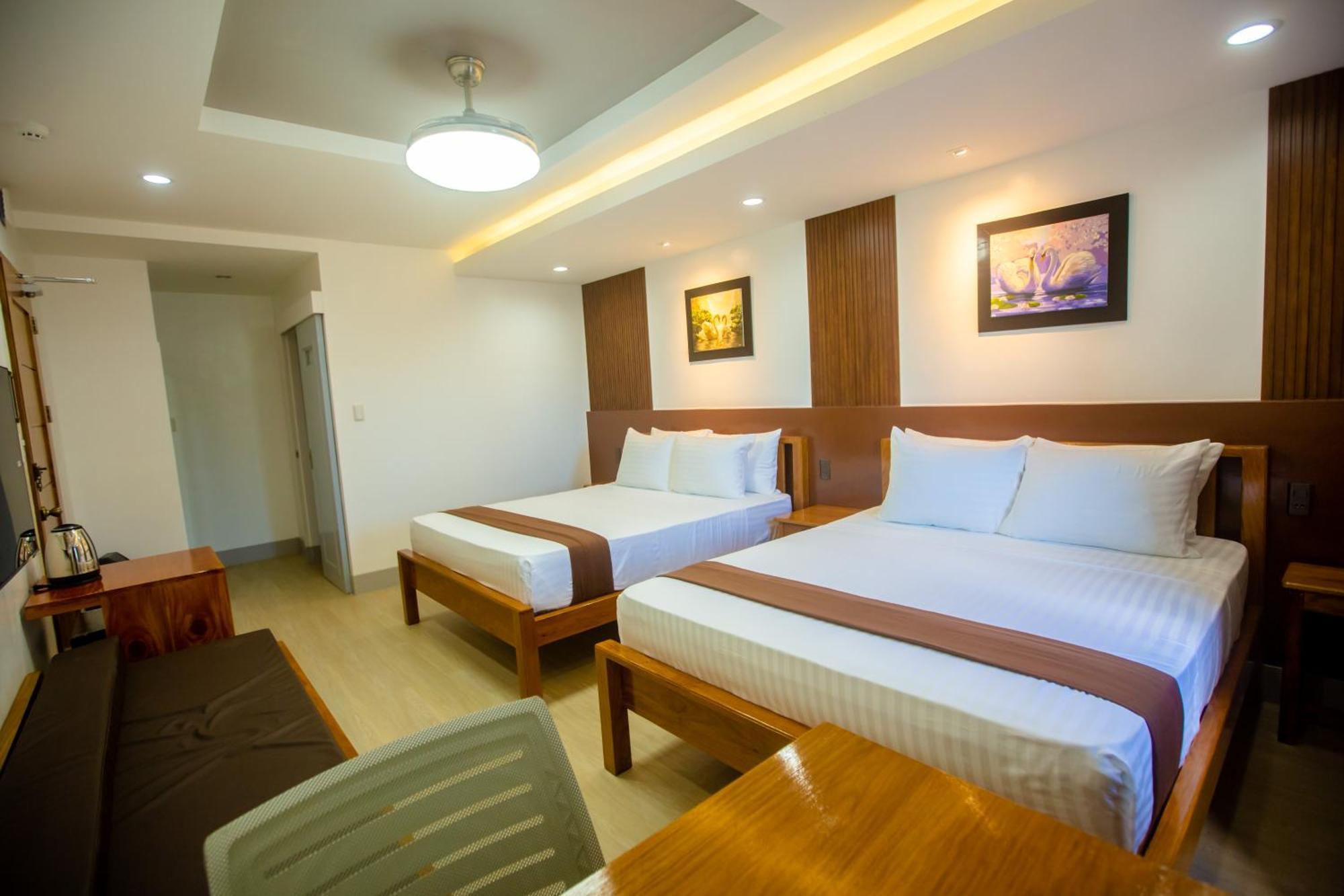 Horizon Hotel Romblon Exterior photo