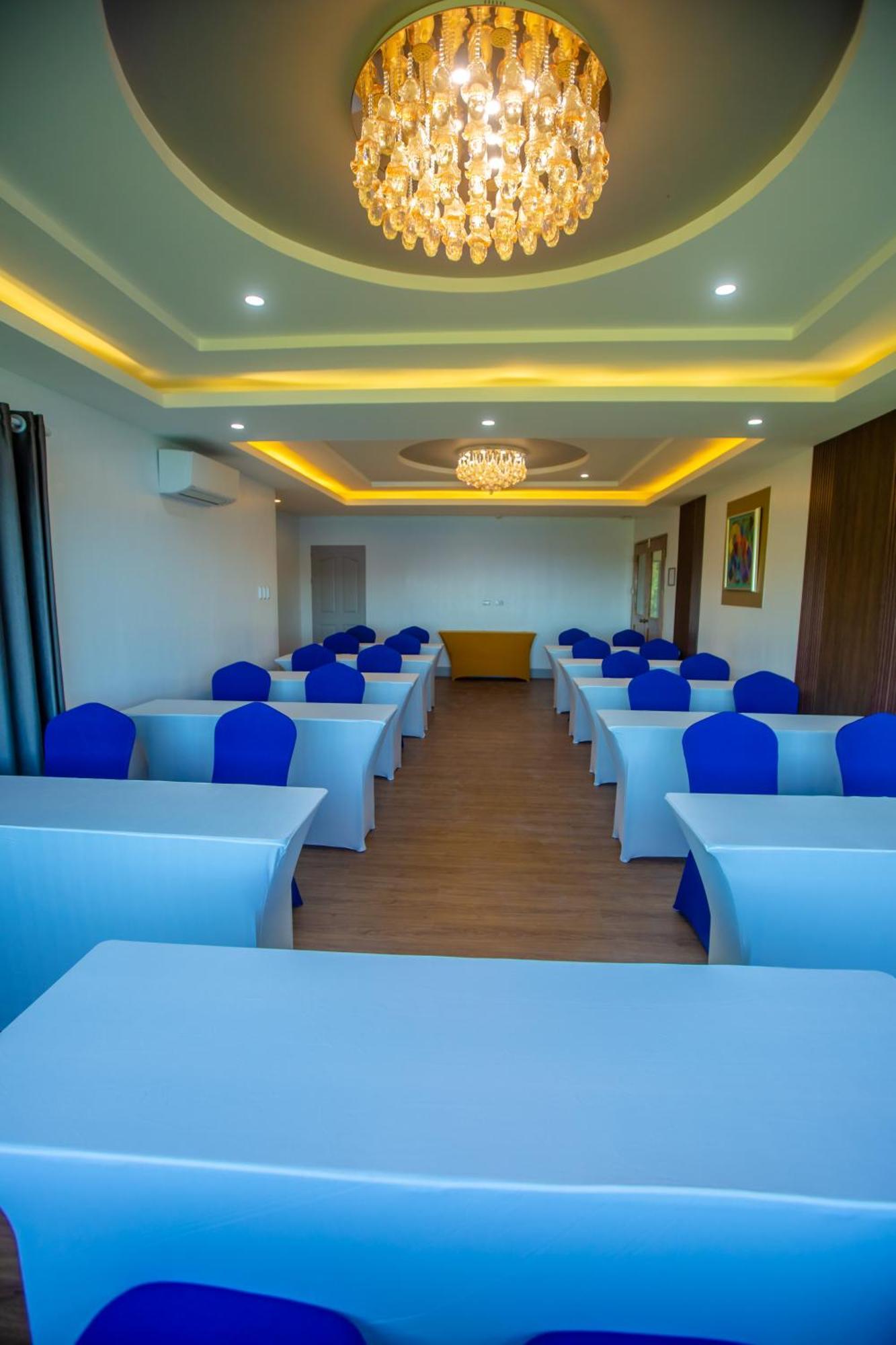 Horizon Hotel Romblon Exterior photo